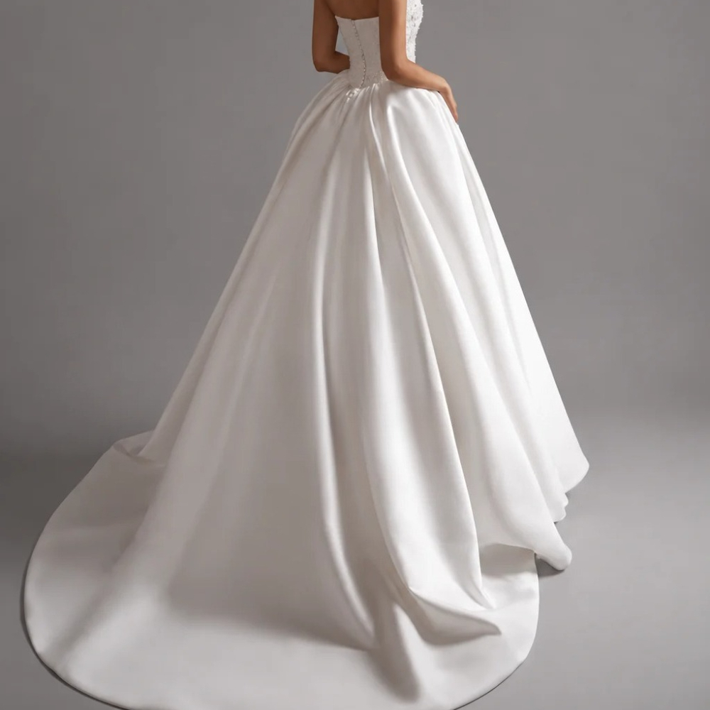 Customized Elegant Wedding Dre - Embroidery Online Design recension och pris