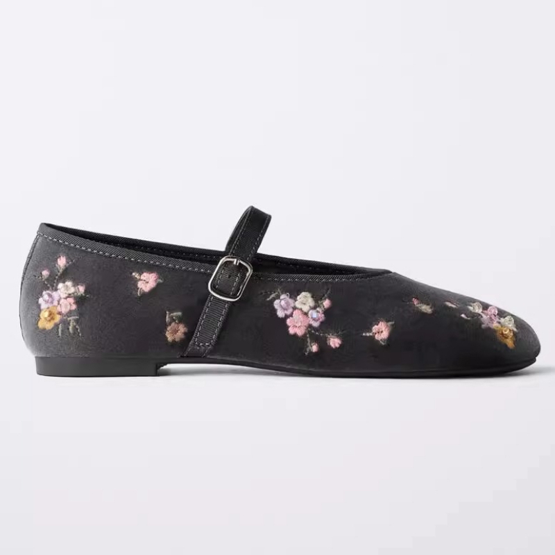 Luxury Velvet Embroidered Flow - Embroidery Glass Beads recension och pris