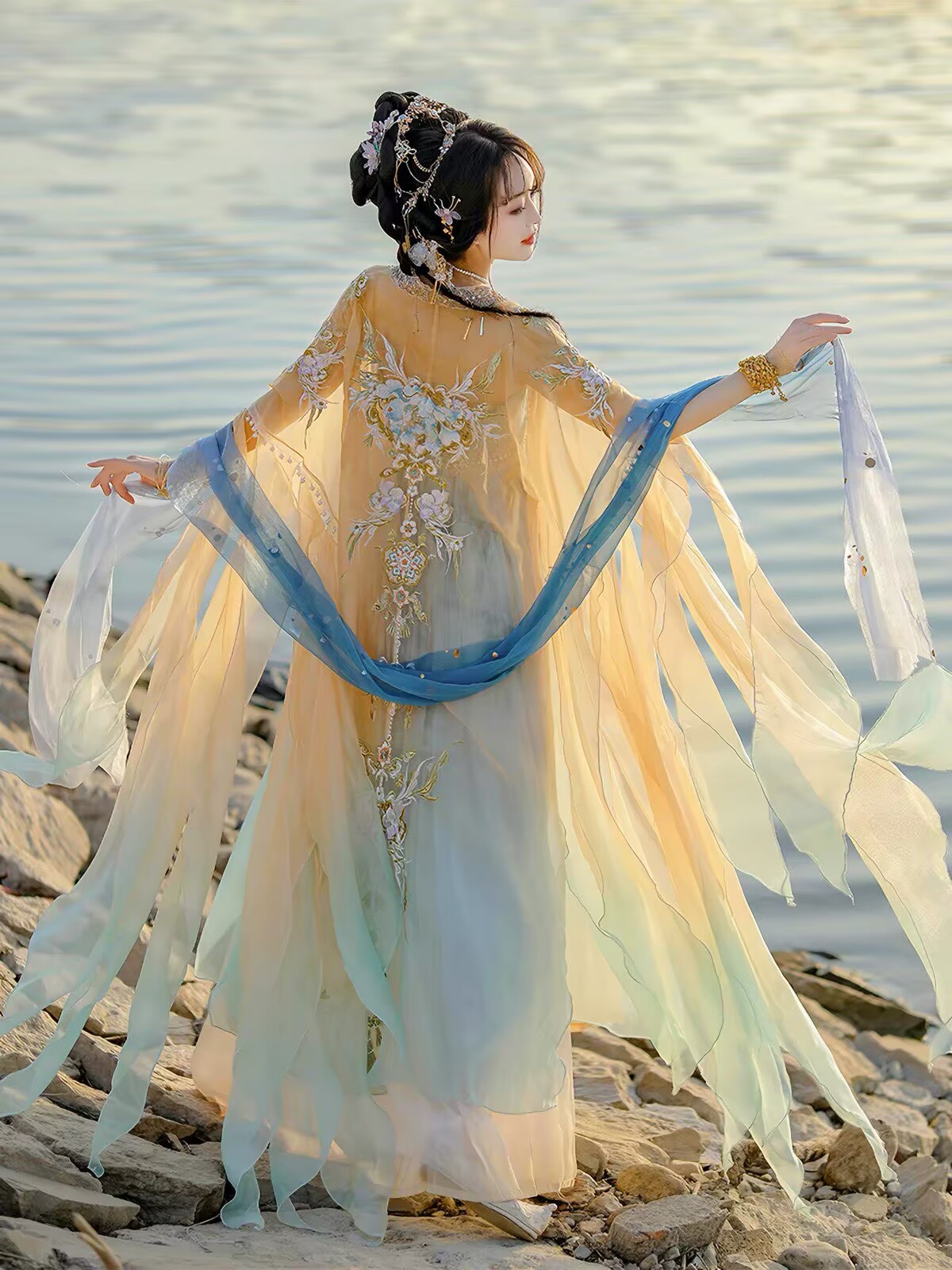Chinese Hanfu Dress Women Trad - Embroidery Yellow Dress recension och pris